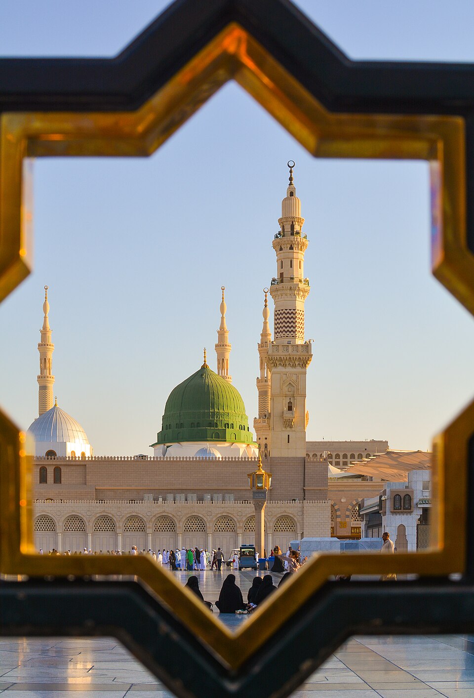 Masjid an-Nabawi in Madinah